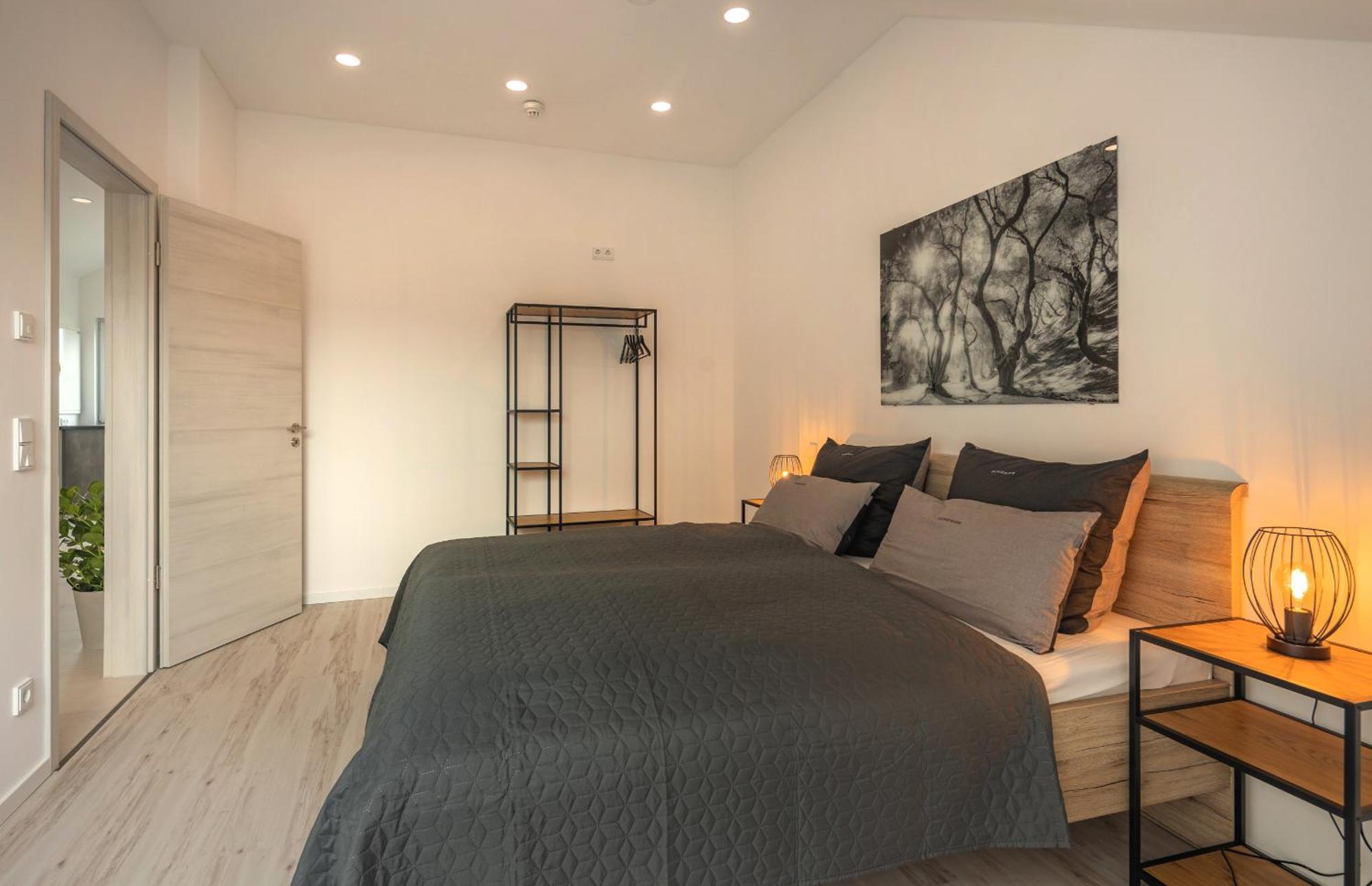 Sweethome - Poing Apartments Eksteriør bilde