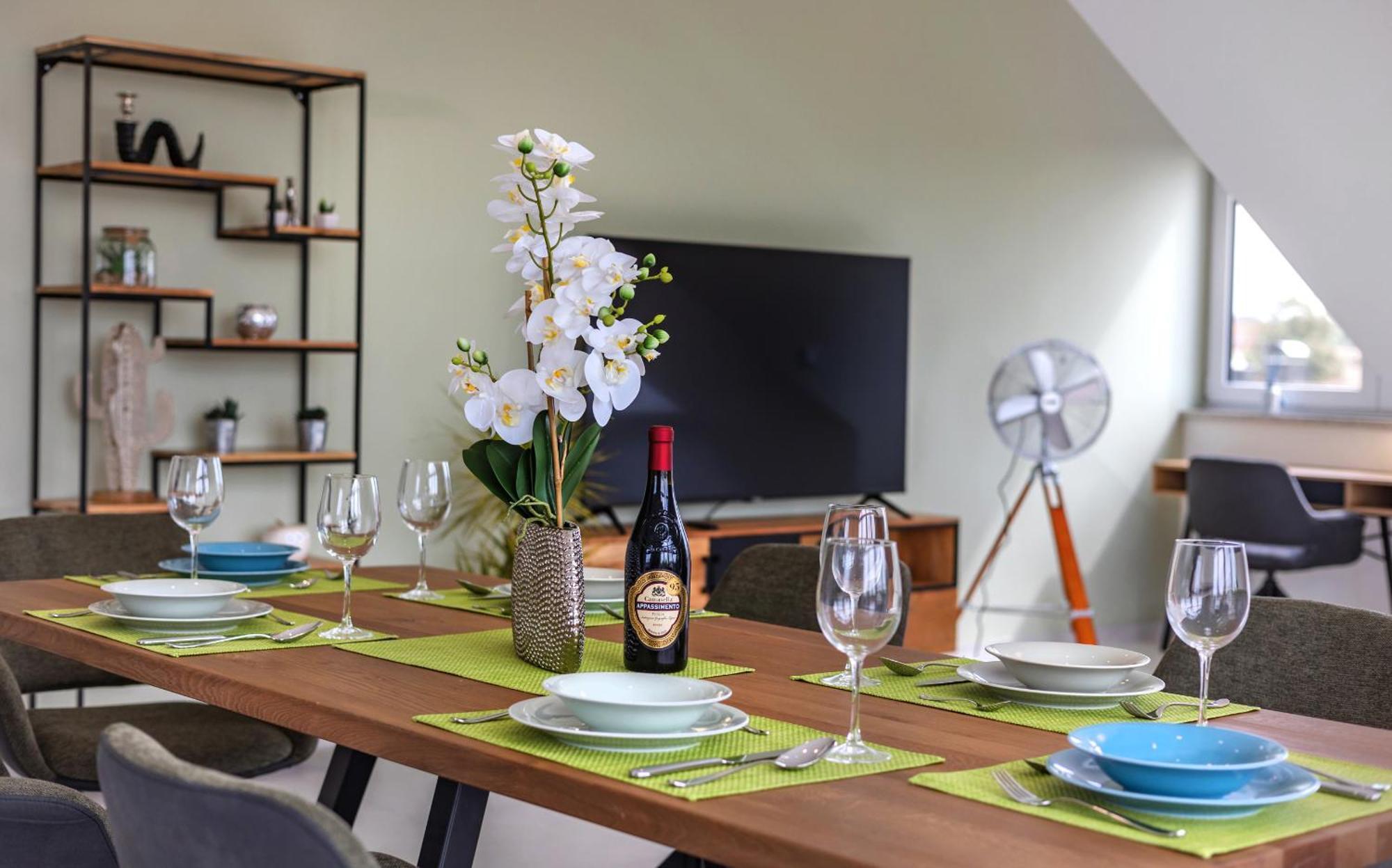 Sweethome - Poing Apartments Eksteriør bilde